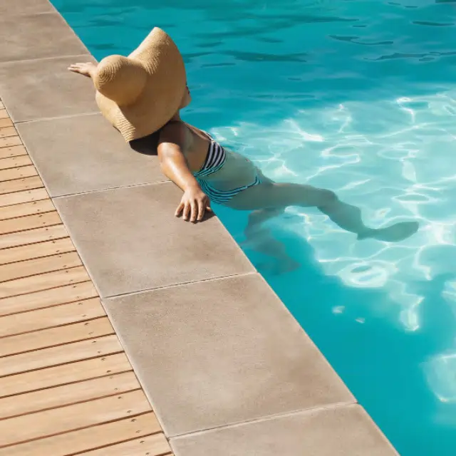 Localizador y detector de fugas de agua en piscinas